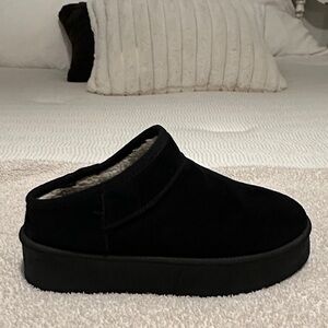 BearPaw Black Suede Slippers